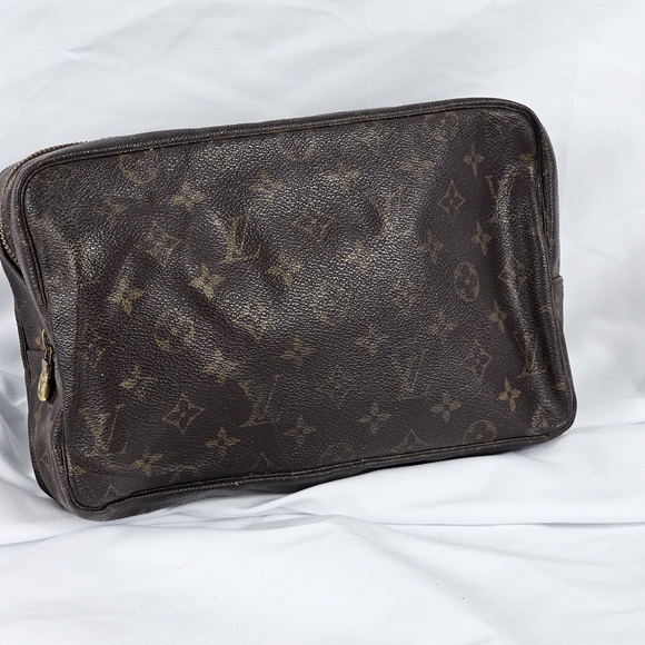 LOUIS VUITTONMonogram Trousse Toilette 28 - Picture 10 of 10